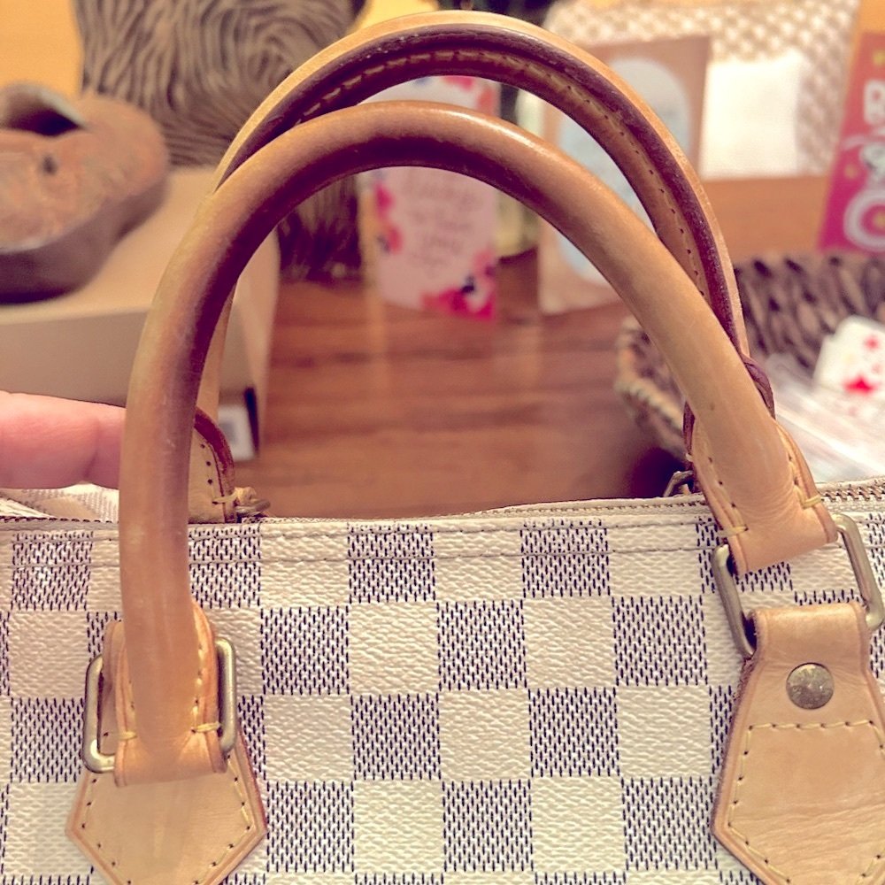 LV Speedy bag 700.00 obo. Very good condition. SN# SD1130